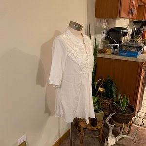 no brand Tops - White lace blouse no brand Tops - White lace blouse